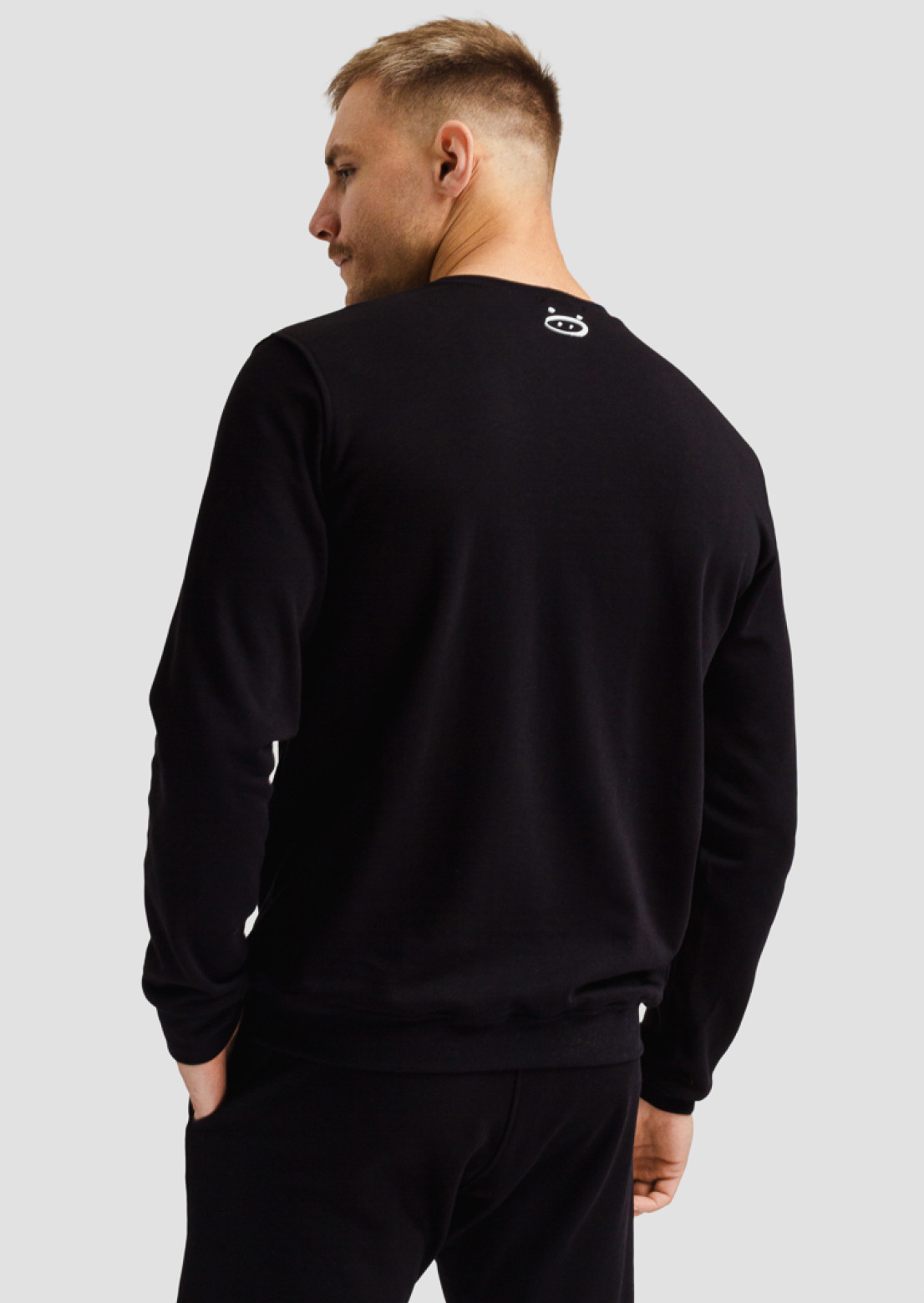 Black color men's basic three-thread sweatshirt 