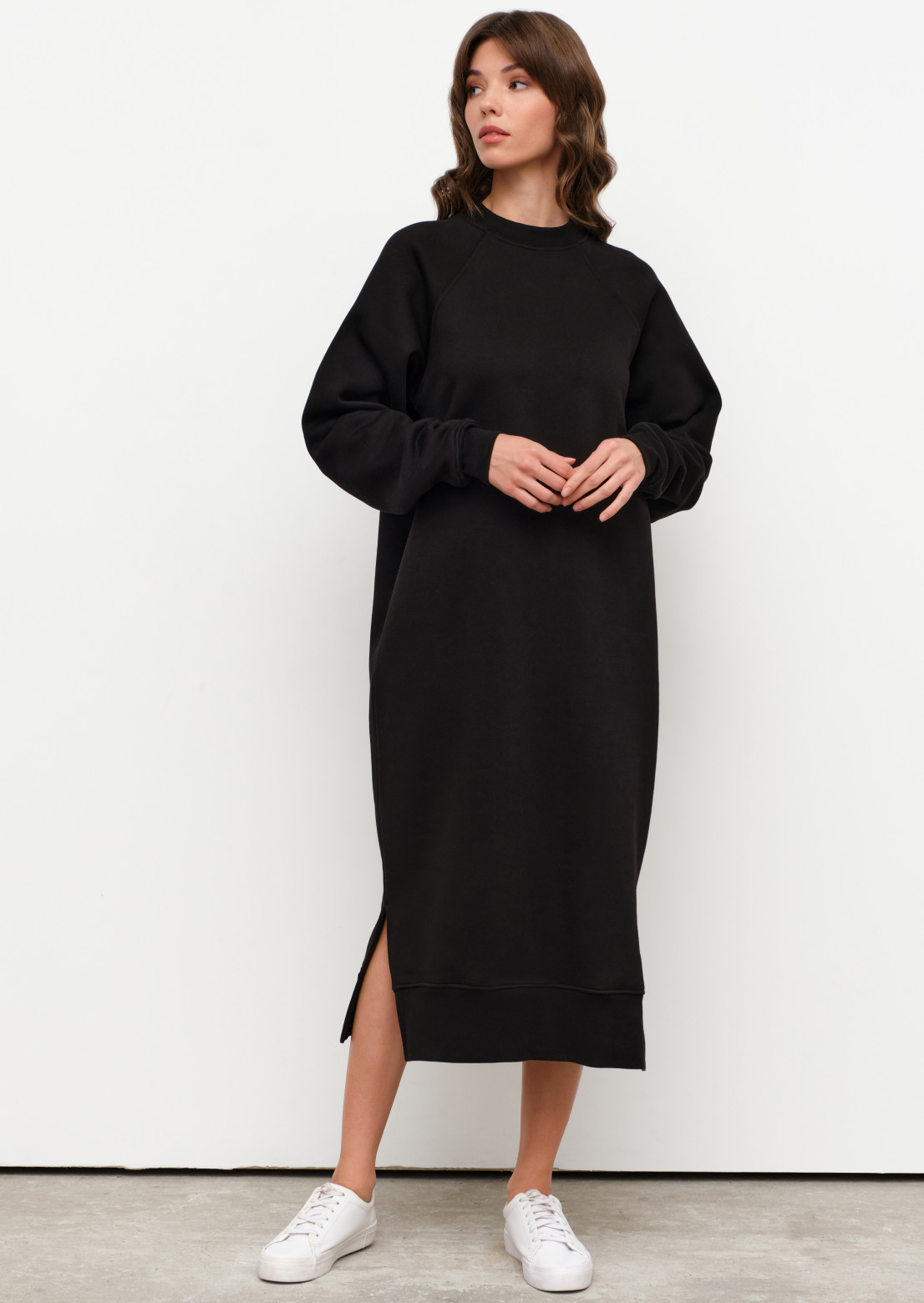 Плаття-світшот з розрізами з футеру чорне