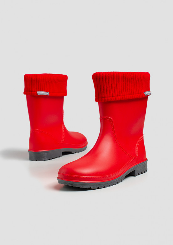 Women red colour boots 