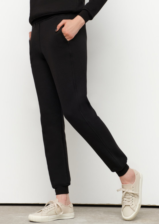 Black colour women basic footer trousers