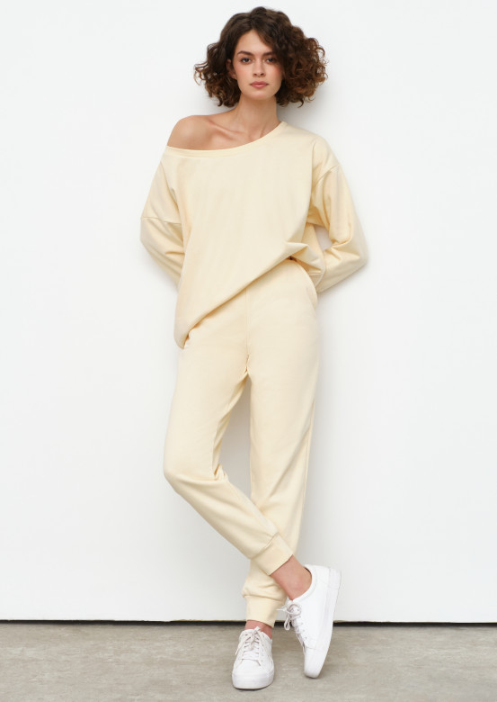 Ivory colour suit with straight sweatshirt
