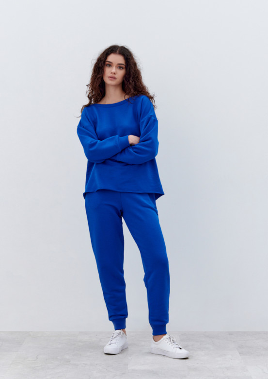 Electric colour suit with straight sweatshirt