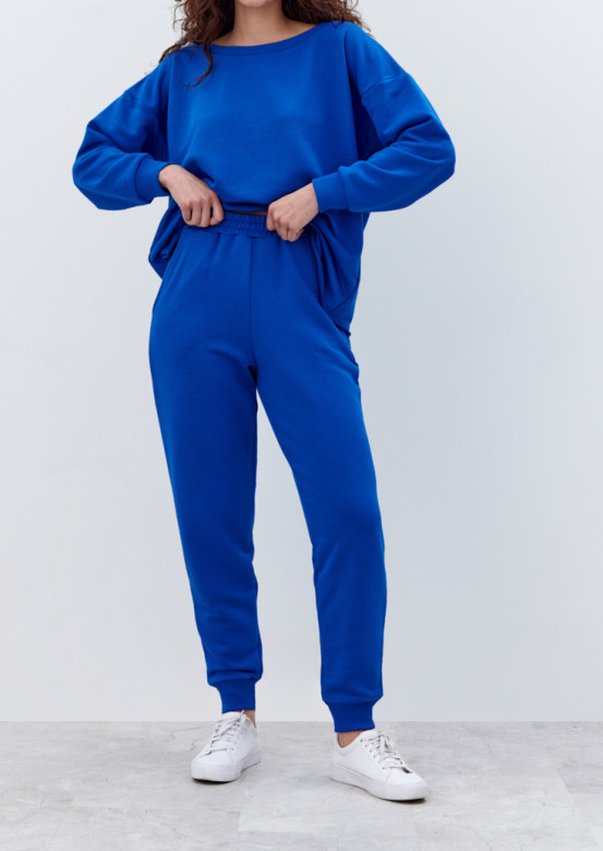 Electric colour suit with straight sweatshirt