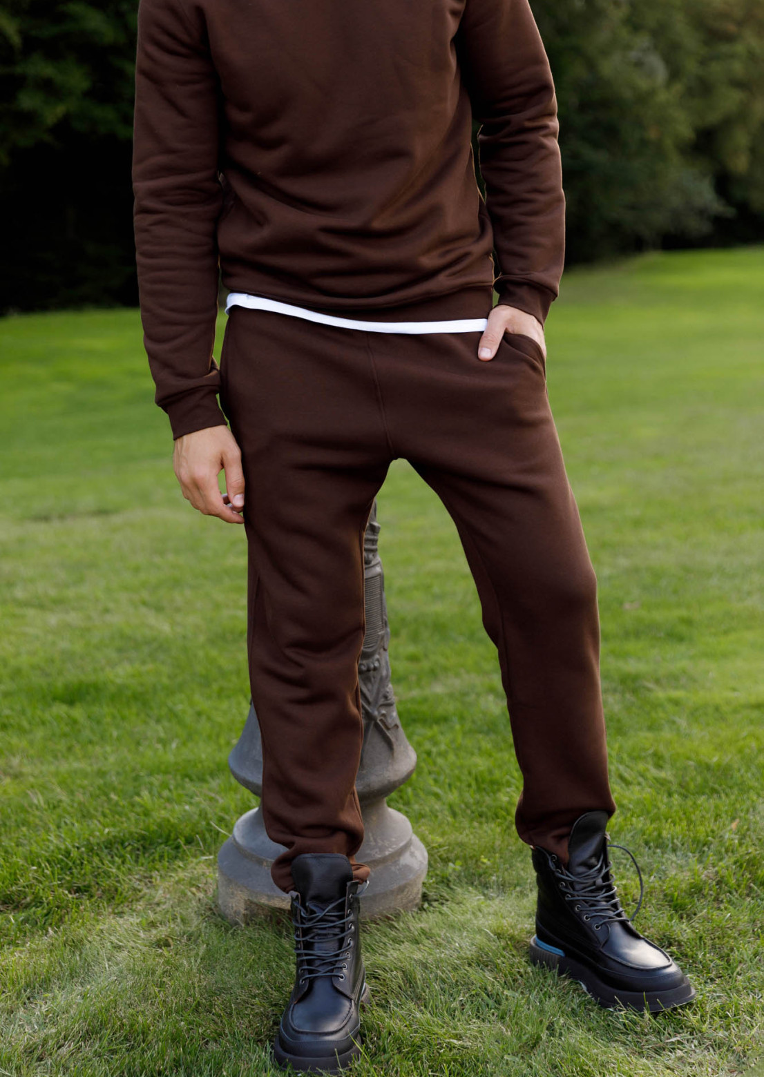 Штани тринитка утеплена basic чоловічі зі шнурком темно-коричневий Pantone 19-1016 