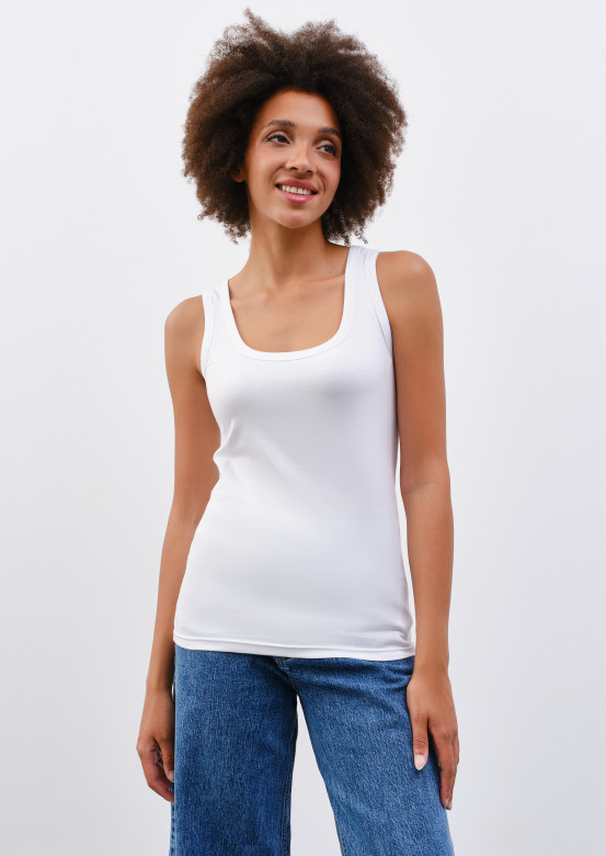 White color basic top