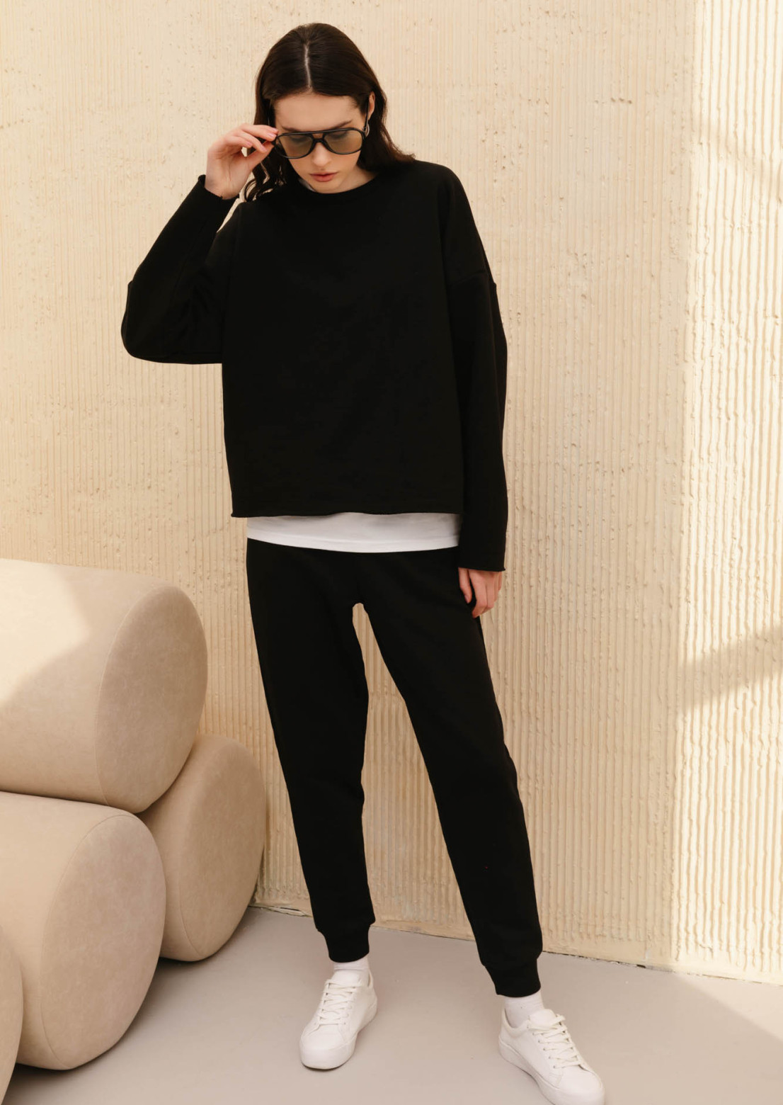 Black color three-thread suit with longsleeve