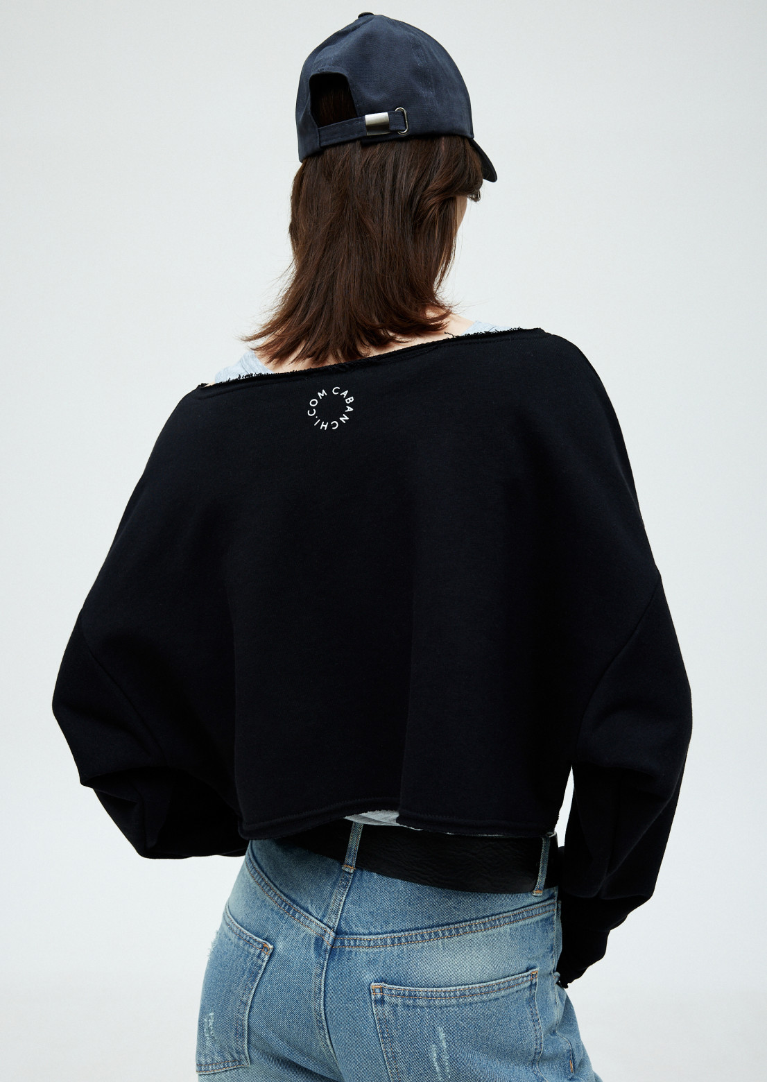 Black color three-thread crop-sweatshirt