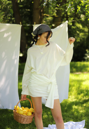 Платье изысканное one size из джерси белое