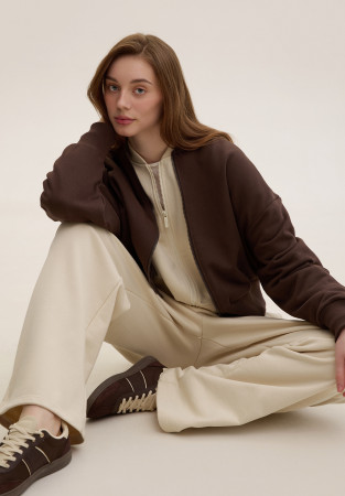 Бомбер из плотной трёхнитки темно-коричневый