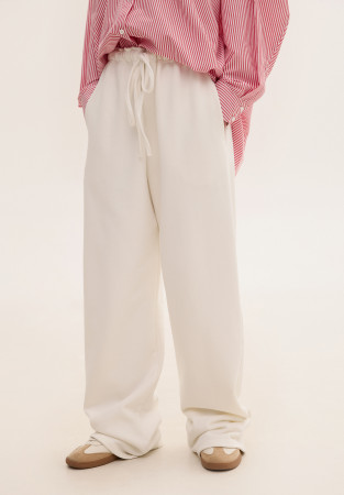Milky oversize trousers made of dense three-thread Milky oversize trousers made of dense three-thread