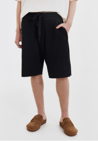 Black men's three-thread elongated shorts Black men's three-thread elongated shorts