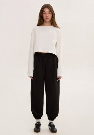 Black three-thread oversize jogger trousers Black three-thread oversize jogger trousers
