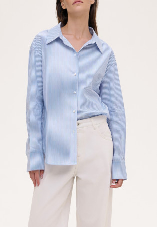 Shirt with a stripe