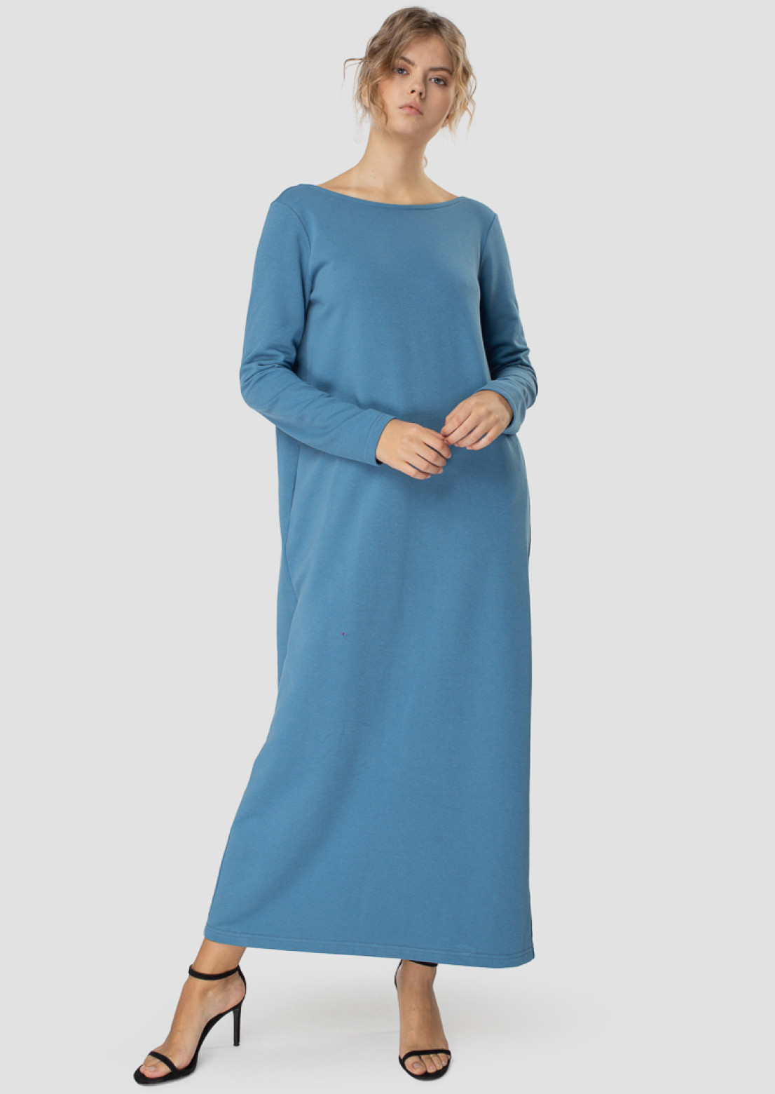 Long jeans color dress with an open back